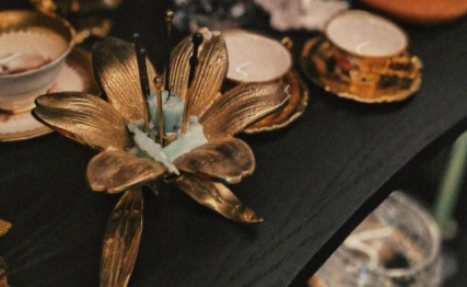 君王贿赂臣子，无情的撕开了皇权的脆弱