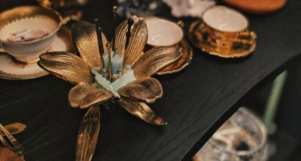 君王贿赂臣子，无情的撕开了皇权的脆弱