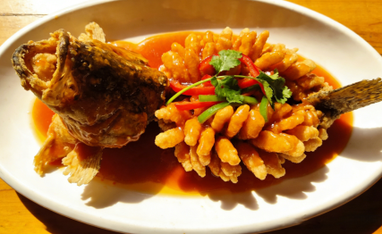 一席松鼠鳜鱼，半部江南食事